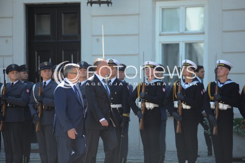  15.07.2014 WARSZAWA<br />WIZYTA PREZYDENTA REPUBLIKI SLOWACKIEJ<br />N/Z ANDREJ KISKA REZYDENT RP BRONISLAW KOMOROWSKI WOJSKO<br /> 