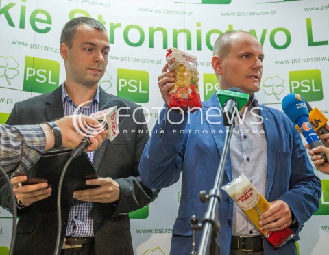  16.07.2014 RZESZOW<br />KONFERENCJA PRASOWA PSL W SPRAWIE PRZESZUKANIA BIURA POSLA JANA BUREGO PRZEZ CBA W RZESZOWIE<br />N/Z DARIUSZ DZIADZIO BARTOSZ ROMOWICZ MAKARON<br /> 
