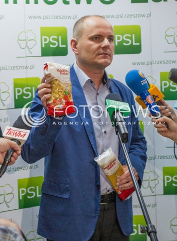  16.07.2014 RZESZOW<br />KONFERENCJA PRASOWA PSL W SPRAWIE PRZESZUKANIA BIURA POSLA JANA BUREGO PRZEZ CBA W RZESZOWIE<br />N/Z DARIUSZ DZIADZIO MAKARON<br /> 
