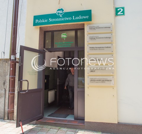  16.07.2014 RZESZOW<br />KONFERENCJA PRASOWA PSL W SPRAWIE PRZESZUKANIA BIURA POSLA JANA BUREGO PRZEZ CBA W RZESZOWIE<br />N/Z BIURO PSL W RZESZOWIE GDZIE DOSZLO DO PRZESZUKANIA PRZEZ CBA<br /> 