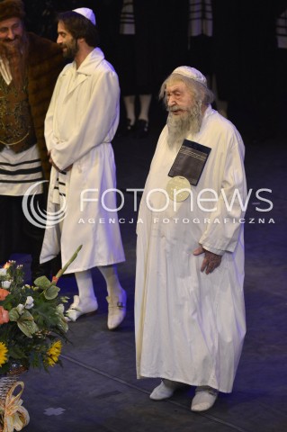  23.08.2013 WARSZAWA TEATR ZYDOWSKI<br />SPEKTAKL DYBUK CZYLI NA POGRANICZU DWOCH SWIATOW<br />N/Z SZYMON SZURMIEJ<br /> 