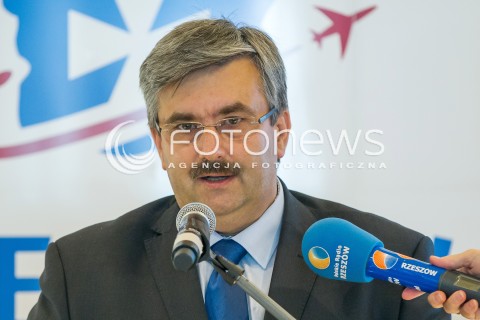  17.07.2014 LOTNISKO JASIONKA <br />KONFERENCJA PRASOWA LINII LOTNICZYCH 4YOU AIRLINES W SPRAWIE URUCHOMIENIA NOWYCH POLACZEN  Z PORTU LOTNICZEGO RZESZOW JASIONKA<br />N/Z MAREK USTROBINSKI - WICEPREZYDENT RZESZOWA<br /> 