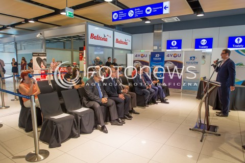  17.07.2014 LOTNISKO JASIONKA <br />KONFERENCJA PRASOWA LINII LOTNICZYCH 4YOU AIRLINES W SPRAWIE URUCHOMIENIA NOWYCH POLACZEN  Z PORTU LOTNICZEGO RZESZOW JASIONKA<br />N/Z KONFERENCJA PRASOWA<br /> 