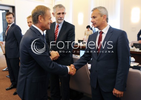  22.07.2014 WARSZAWA <br />POSIEDZENIE RADY MINISTROW<br />N/Z PREMIER PREZES RADY MINISTROW DONALD TUSK MINISTER SPORTU I TURYSTYKI ANDRZEJ BIERNAT MINISTER SRODOWISKA MACIEJ GRABOWSKI<br /> 