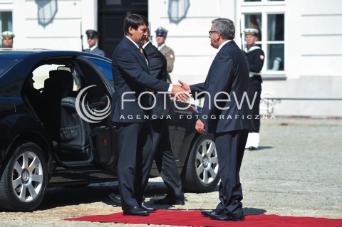  22.07.2014 WARSZAWA<br />SPOTKANIE PREZYDENTOW GRUPY WYSZEHRADZKIEJ<br />N/Z JANOS ADER PREZYDENT RP BRONISLAW KOMOROWSKI<br /> 