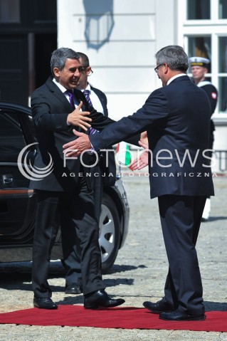  22.07.2014 WARSZAWA<br />SPOTKANIE PREZYDENTOW GRUPY WYSZEHRADZKIEJ<br />N/Z ROSEN PLEWNELIJEW PREZYDENT RP BRONISLAW KOMOROWSKI<br /> 
