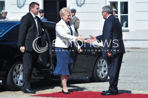  22.07.2014 WARSZAWA<br />SPOTKANIE PREZYDENTOW GRUPY WYSZEHRADZKIEJ<br />N/Z DALIA GRYBAUSKAITE PREZYDENT RP BRONISLAW KOMOROWSKI<br /> 