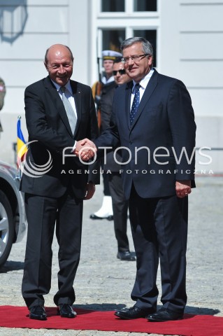  22.07.2014 WARSZAWA<br />SPOTKANIE PREZYDENTOW GRUPY WYSZEHRADZKIEJ<br />N/Z TRAIAN BASESCU PREZYDENT RP BRONISLAW KOMOROWSKI<br /> 