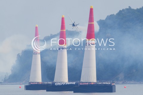  26.07.2014 GDYNIA<br />MISTRZOSTWA SWIATA RED BULL AIR RACE W GDYNII<br />Red Bull Air Race World Championship 2014 in Gdynia, Poland<br />N/Z YOSHIHIDE MUROYA - SAMOLOT EDGE 540 V2<br /> 