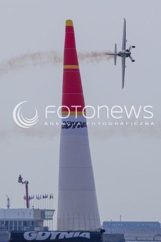  27.07.2014 GDYNIA<br />MISTRZOSTWA SWIATA RED BULL AIR RACE W GDYNII<br />Red Bull Air Race World Championship 2014 in Gdynia, Poland<br />N/Z HANNES ARCH (AUSTRIA) - ZWYCIEZCA RED BULL AIR RACE W GDYNII<br /> 