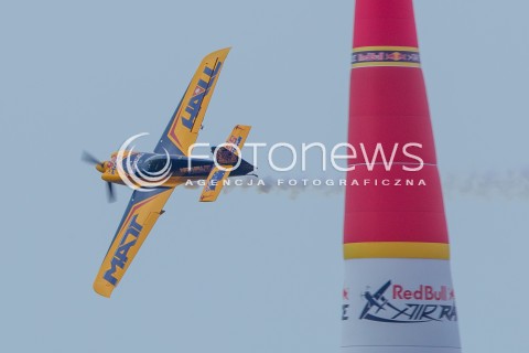  27.07.2014 GDYNIA <br />MISTRZOSTWA SWIATA RED BULL AIR RACE W GDYNII <br />Red Bull Air Race World Championship 2014 in Gdynia, Poland <br />N/Z MATT HALL - SAMOLOT MXS-R<br /> 