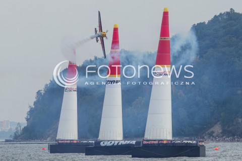  27.07.2014 GDYNIA <br />MISTRZOSTWA SWIATA RED BULL AIR RACE W GDYNII <br />Red Bull Air Race World Championship 2014 in Gdynia, Poland <br />N/Z KIMBY CHAMBLISS - SAMOLOT EDGE 540 V3<br /> 