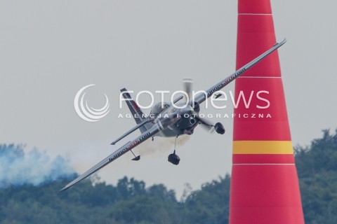  27.07.2014 GDYNIA <br />MISTRZOSTWA SWIATA RED BULL AIR RACE W GDYNII <br />Red Bull Air Race World Championship 2014 in Gdynia, Poland <br />N/Z HANNES ARCH - SAMOLOT EDGE 540 V3<br /> 