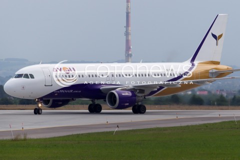  29.07.2014 LOTNISKO JASIONKA<br />ZDJECIE ILUSTRACYJNE<br />N/Z SAMOLOT AIRBUS A320 - 212 LINII LOTNICZYCH 4YOU AIRLINES - REJESTRACJA UR-CME<br /> 