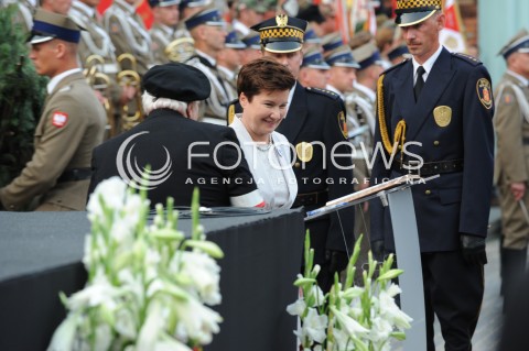  31.07.2014 WARSZAWA<br />APEL POLEGLYCH NA PLACU KRASINSKICH PRZY POMNIKU POWSTANIA WARSZAWSKIEGO<br />N/Z PREZYDENT MIASTA STOLECZNEGO WARSZAWY HANNA GRONKIEWICZ WALTZ <br /> 