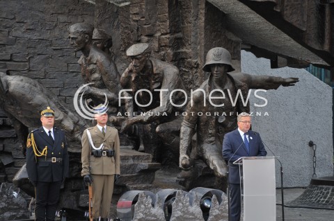  31.07.2014 WARSZAWA<br />70 ROCZNICA POWSTANIA WARSZAWSKIEGO<br />APEL POLEGLYCH PRZY POMNIKU POWSTANIA WARSZAWSKIEGO<br />N/Z PREZYDENT RP BRONISLAW KOMOROWSKI<br /> 