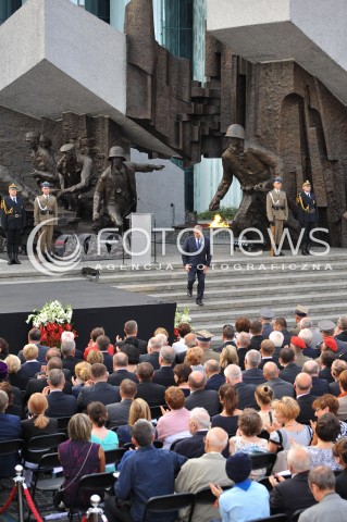  31.07.2014 WARSZAWA<br />70 ROCZNICA POWSTANIA WARSZAWSKIEGO<br />APEL POLEGLYCH PRZY POMNIKU POWSTANIA WARSZAWSKIEGO<br />N/Z PREZYDENT RP BRONISLAW KOMOROWSKI<br />POMNIK POWSTANIA WARSZAWSKIEGO<br /> 