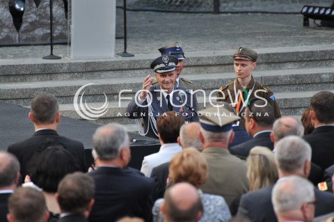  31.07.2014 WARSZAWA<br />70 ROCZNICA POWSTANIA WARSZAWSKIEGO<br />APEL POLEGLYCH PRZY POMNIKU POWSTANIA WARSZAWSKIEGO<br />N/Z GENERAL ZBIGNIEW SCIBOR RYLSKI<br /> 