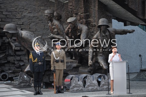  31.07.2014 WARSZAWA<br />70 ROCZNICA POWSTANIA WARSZAWSKIEGO<br />APEL POLEGLYCH PRZY POMNIKU POWSTANIA WARSZAWSKIEGO<br />N/Z PREZYDENT WARSZAWY HANNA GRONKIEWICZ WALTZ<br /> 