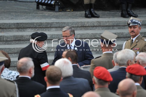  31.07.2014 WARSZAWA<br />70 ROCZNICA POWSTANIA WARSZAWSKIEGO<br />APEL POLEGLYCH PRZY POMNIKU POWSTANIA WARSZAWSKIEGO<br />N/Z PREZYDENT RP BRONISLAW KOMOROWSKI<br /> 