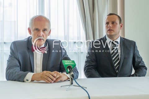  01.08.2014 RZESZOW<br />WIZYTA PREZESA KONGRESU NOWEJ PRAWICY JANUSZA KORWINA MIKKE W RZESZOWIE<br />N/Z JANUSZ KORWIN MIKKE DAMIAN MALEK<br /> 
