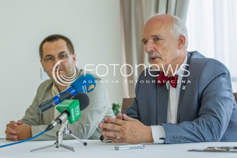  01.08.2014 RZESZOW<br />WIZYTA PREZESA KONGRESU NOWEJ PRAWICY JANUSZA KORWINA MIKKE W RZESZOWIE<br />N/Z JANUSZ KORWIN MIKKE IRENEUSZ DZIESZKO<br /> 