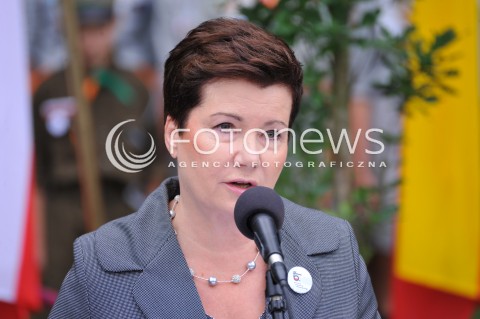  01.08.2014 WARSZAWA<br />70 ROCZNICA POWSTANIA WARSZAWSKIEGO<br />UROCZYSTOSC POSADZENIA DRZEWA PAMIECI<br />N/Z PREZYDENT WARSZAWY HANNA GRONKIEWICZ WALTZ <br /> 