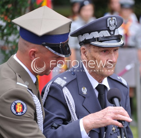  01.08.2014 WARSZAWA<br />70 ROCZNICA POWSTANIA WARSZAWSKIEGO<br />UROCZYSTOSC POSADZENIA DRZEWA PAMIECI<br />N/Z GENERAL ZBIGNIEW SCIBOR RYLSKI <br /> 