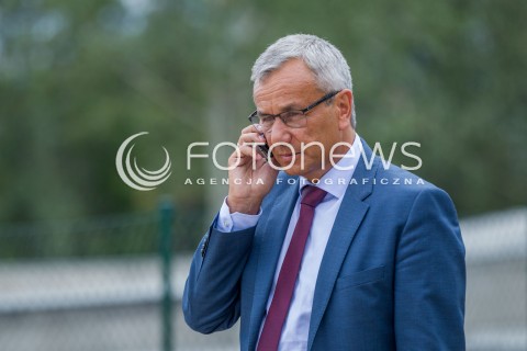  13.08.2014 RZESZOW<br />MINISTER SPORTU ANDRZEJ BIERNAT PODCZAS WIZYTY W SKATEPARKU W RZESZOWIE<br />N/Z ANDRZEJ BIERNAT ROZMAWIA PRZEZ TELEFON<br /> 
