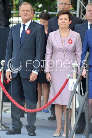  15.08.2014 WARSZAWA<br />OBCHODY SWIETA WOJSKA POLSKIEGO W WARSZAWIE<br />UROCZYSTOSCI PANSTWOWE<br />N/Z PREMIER DONALD TUSK HANNA GRONKIEWICZ WALTZ<br /> 