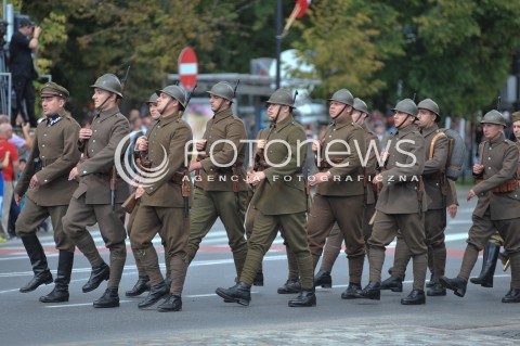  15.08.2014 WARSZAWA<br />OBCHODY SWIETA WOJSKA POLSKIEGO W WARSZAWIE<br />UROCZYSTOSCI PANSTWOWE<br />N/Z ZOLNIERZE GRUPY REKONSTRUKCYJNE<br /> 