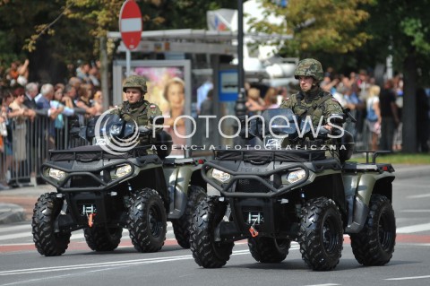  15.08.2014 WARSZAWA<br />OBCHODY SWIETA WOJSKA POLSKIEGO W WARSZAWIE<br />UROCZYSTOSCI PANSTWOWE<br />N/Z POJAZD WOJSKOWY<br /> 