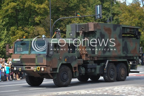  15.08.2014 WARSZAWA<br />OBCHODY SWIETA WOJSKA POLSKIEGO W WARSZAWIE<br />UROCZYSTOSCI PANSTWOWE<br />N/Z POJAZD WOJSKOWY<br /> 
