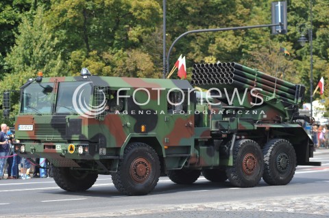  15.08.2014 WARSZAWA<br />OBCHODY SWIETA WOJSKA POLSKIEGO W WARSZAWIE<br />UROCZYSTOSCI PANSTWOWE<br />N/Z POJAZD WOJSKOWY WYRZUTNIA RAKIET WR-40 LANGUSTA<br /> 