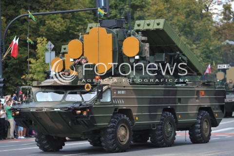  15.08.2014 WARSZAWA<br />OBCHODY SWIETA WOJSKA POLSKIEGO W WARSZAWIE<br />UROCZYSTOSCI PANSTWOWE<br />N/Z POJAZD WOJSKOWY<br /> 