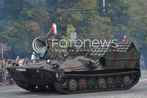  15.08.2014 WARSZAWA<br />OBCHODY SWIETA WOJSKA POLSKIEGO W WARSZAWIE<br />UROCZYSTOSCI PANSTWOWE<br />N/Z POJAZD WOJSKOWY CZOLG<br /> 