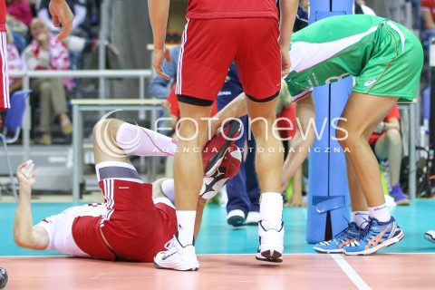  16.08.2014 KRAKOW ARENA<br />XII MEMORIAL HUBERTA JERZEGO WAGNERA<br />MECZ POLSKA - BULGARIA<br />N/Z MARIUSZ WLAZLY BOL URAZ KONTUZJA NOGA EMOCJE<br /> 