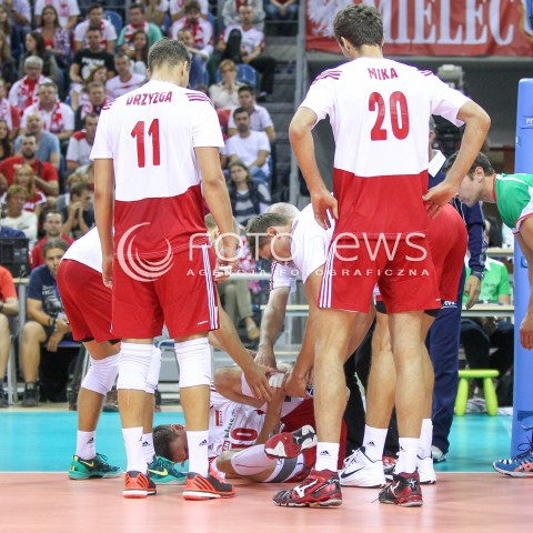  16.08.2014 KRAKOW ARENA<br />XII MEMORIAL HUBERTA JERZEGO WAGNERA<br />MECZ POLSKA - BULGARIA<br />N/Z MARIUSZ WLAZLY BOL URAZ KONTUZJA NOGA EMOCJE<br /> 