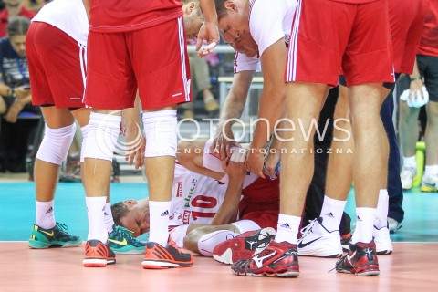  16.08.2014 KRAKOW ARENA<br />XII MEMORIAL HUBERTA JERZEGO WAGNERA<br />MECZ POLSKA - BULGARIA<br />N/Z MARIUSZ WLAZLY BOL URAZ KONTUZJA NOGA EMOCJE<br /> 