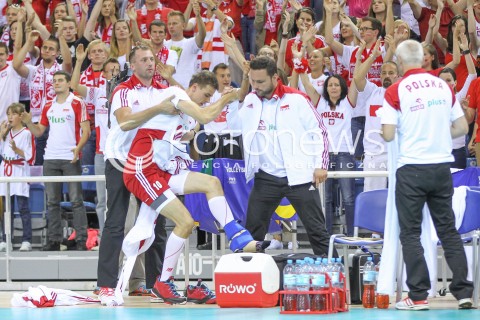  16.08.2014 KRAKOW ARENA<br />XII MEMORIAL HUBERTA JERZEGO WAGNERA<br />MECZ POLSKA - BULGARIA<br />N/Z MARIUSZ WLAZLY BOL URAZ KONTUZJA NOGA EMOCJE<br /> 