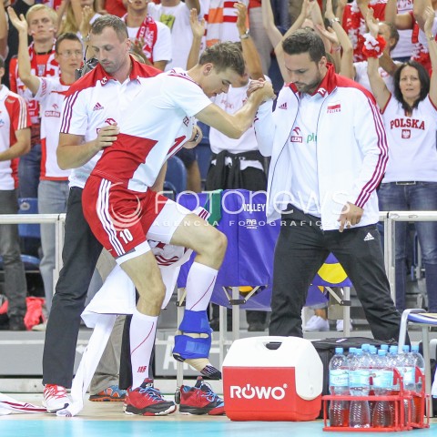  16.08.2014 KRAKOW ARENA<br />XII MEMORIAL HUBERTA JERZEGO WAGNERA<br />MECZ POLSKA - BULGARIA<br />N/Z MARIUSZ WLAZLY BOL URAZ KONTUZJA NOGA EMOCJE<br /> 