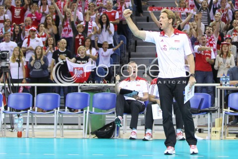  16.08.2014 KRAKOW ARENA<br />XII MEMORIAL HUBERTA JERZEGO WAGNERA<br />MECZ POLSKA - BULGARIA<br />N/Z STEPHANE ANTIGA - TRENER ( HEAD COACH ) SYLWETKA RADOSC EMOCJE <br /> 