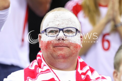  16.08.2014 KRAKOW ARENA<br />XII MEMORIAL HUBERTA JERZEGO WAGNERA<br />MECZ POLSKA - BULGARIA<br />N/Z KIBIC DOPING EMOCJE POMALOWANA TWARZ BARWY BIALO CZERWONE<br /> 