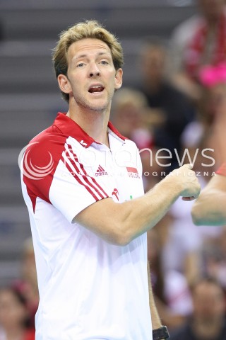  17.08.2014 KRAKOW ARENA<br />XII MEMORIAL HUBERTA JERZEGO WAGNERA<br />MECZ POLSKA - CHINY<br />N/Z STEPHANE ANTIGA - TRENER ( HEAD COACH ) SYLWETKA <br /> 