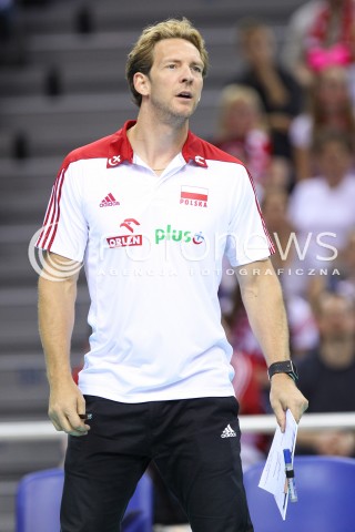  17.08.2014 KRAKOW ARENA<br />XII MEMORIAL HUBERTA JERZEGO WAGNERA<br />MECZ POLSKA - CHINY<br />N/Z STEPHANE ANTIGA - TRENER ( HEAD COACH ) SYLWETKA <br /> 