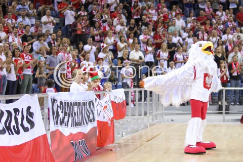  18.08.2014 KRAKOW ARENA<br />XII MEMORIAL HUBERTA JERZEGO WAGNERA<br />MECZ POLSKA - ROSJA ( MATCH POLAND - RUSSIA ) <br />N/Z MASKOTKA REPREZENTACJI POLSKI - DOPING OPRAWA EMOCJE KIBICE<br /> 