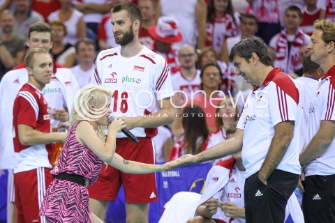  18.08.2014 KRAKOW ARENA<br />XII MEMORIAL HUBERTA JERZEGO WAGNERA<br />MECZ POLSKA - ROSJA ( MATCH POLAND - RUSSIA ) <br />N/Z MARGARET ( MALGORZATA JAMROZY ) SPIEWA NA BOISKU Z SIATKARZAMI PHILIPPE BLAIN MARCIN MOZDZONEK PAWEL ZATORSKI<br /> 