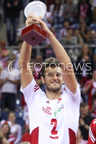  18.08.2014 KRAKOW ARENA<br />XII MEMORIAL HUBERTA JERZEGO WAGNERA<br />MECZ POLSKA - ROSJA ( MATCH POLAND - RUSSIA ) <br />N/Z MICHAL WINIARSKI PUCHAR RADOSC SYLWETKA NAGRODA - II MIEJSCE<br /> 