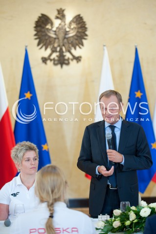  18.08.2014 WARSZAWA<br />SPOTKANIE PREMIERA Z LEKKOATLETAMI<br />N/Z ANITA WLODARCZYK PREMIER RP DONALD TUSK<br /> 