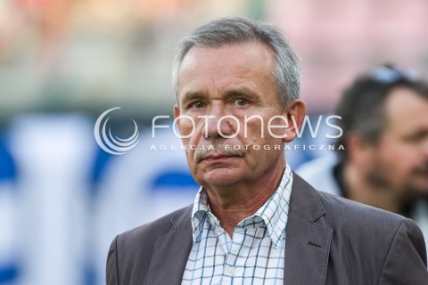  22.08.2014 LODZ PILKA NOZNA POLSKA PIERWSZA LIGA SEZON 2014/2015 FOOTBALL POLISH  WIDZEW LODZ - GKS TYCHY N/Z TRENER WLODZIMIERZ TYLAK SYLWETKA  